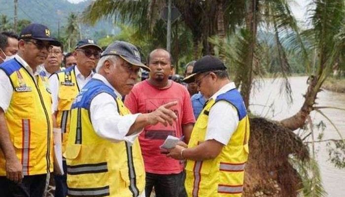 Menteri Basuki Targetkan Penanganan Bencana Sumbar Dua Minggu
